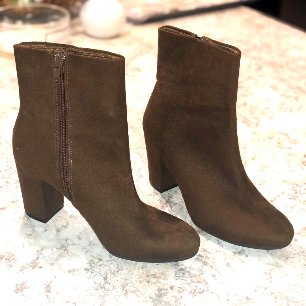 NWOT - Brown Suede Booties